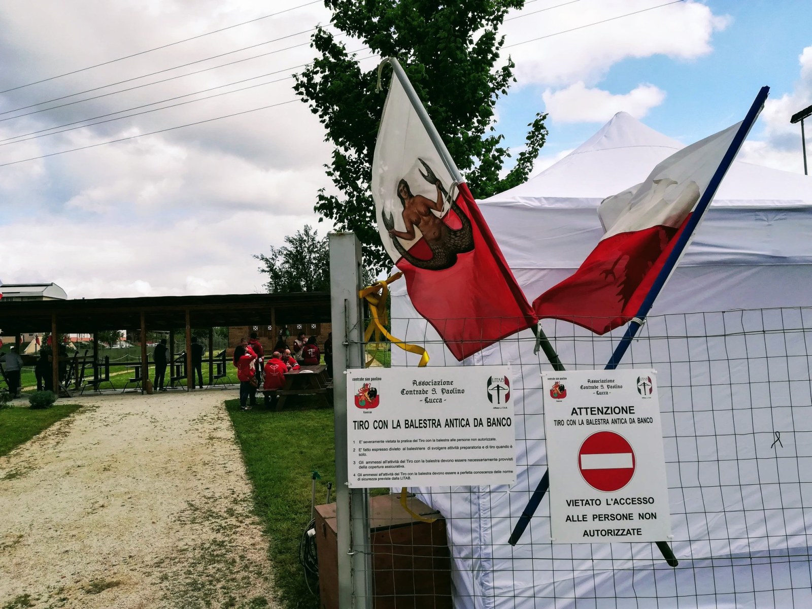 ⚠️ Cartellonistica di sicurezza per l'accesso al campo tiri
