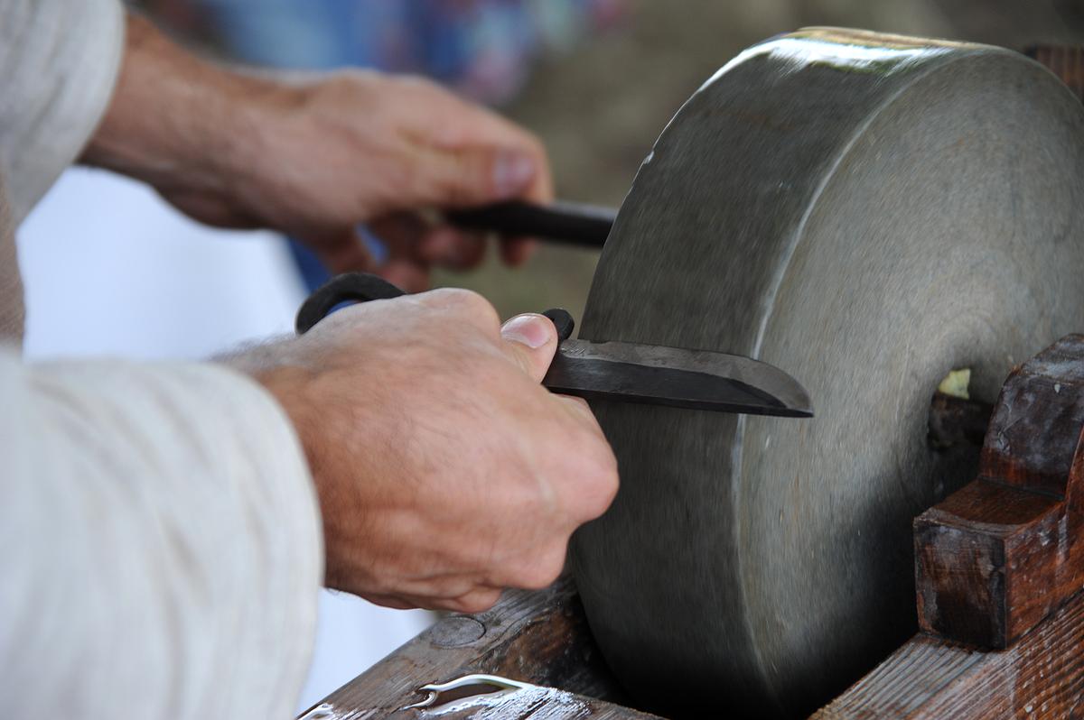 🔨 Il Fabbro e 🔪 l'Arrotino